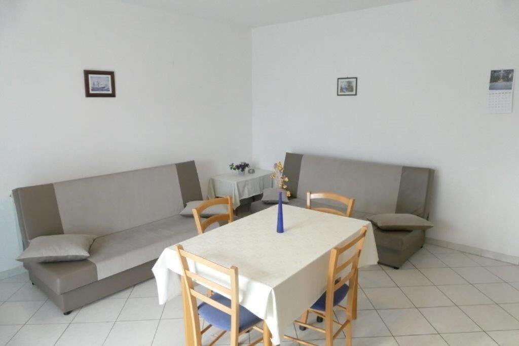 Apartments Jasmin Barbat na Rabu Exterior foto