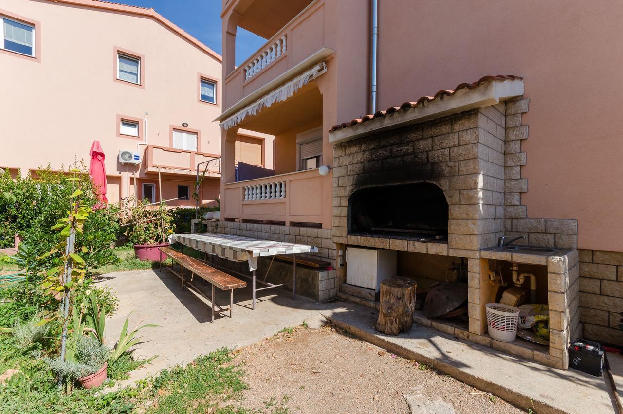 Apartments Jasmin Barbat na Rabu Exterior foto